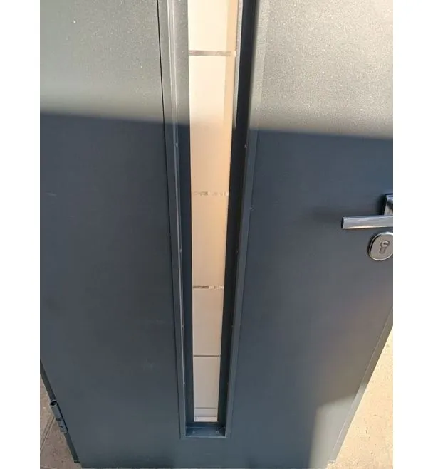 Dettaglio bordo porta