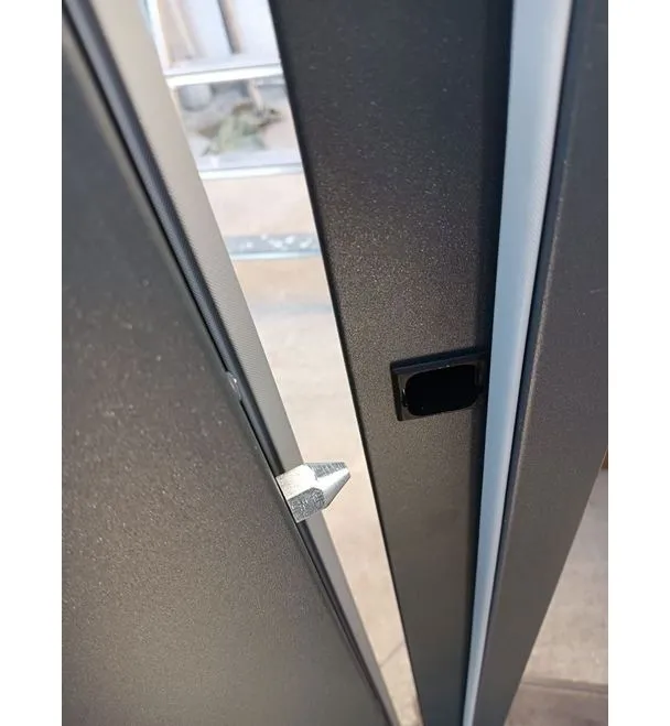 Dettaglio vetro con maniglia